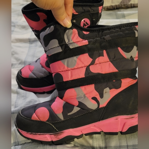 Big kid size 5 Mishansha snow boot - Picture 2 of 15